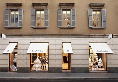 chanel milano store|Chanel boutique milan.